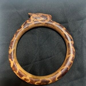WOODEN Carved Giraffe Bangle Bracelet